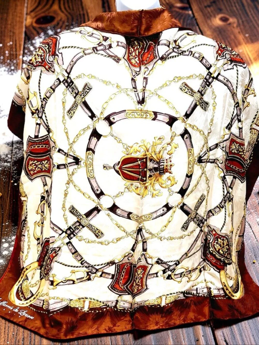 Les Carres du Louvre Paris  Silk Scarf 34" Ivery Brown Burgendy gold chain ( 31) - Picture 2 of 15